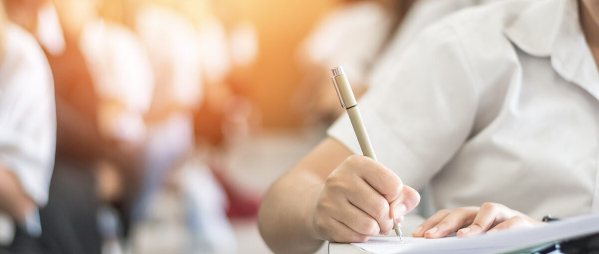أفضل طرق المذاكرة لاجتياز اختبار الرخصة المهنية بنجاح